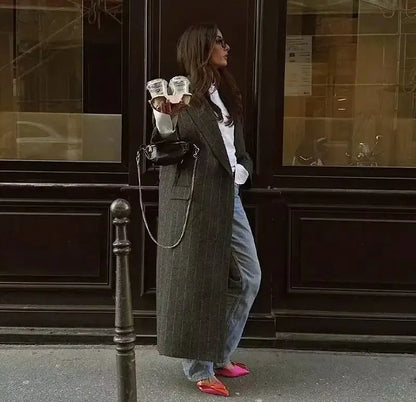 Manteau long noir à rayures fines femme SecretBombe style urbain chic