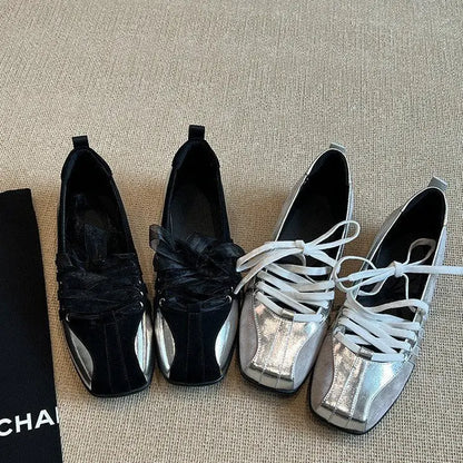 Mocassins femme noirs à lacets décoratifs SecretBombe chaussures plates style casual chic
