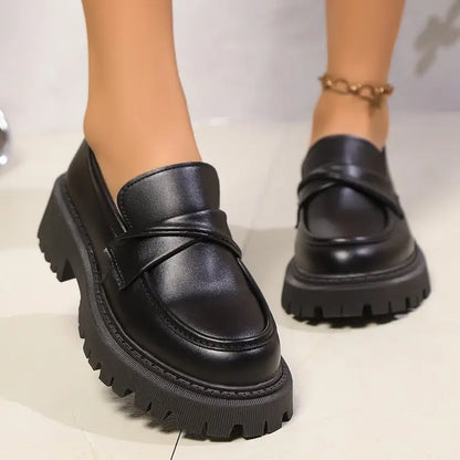 Mocassins noirs plateforme femme SecretBombe détail nœud élégant
