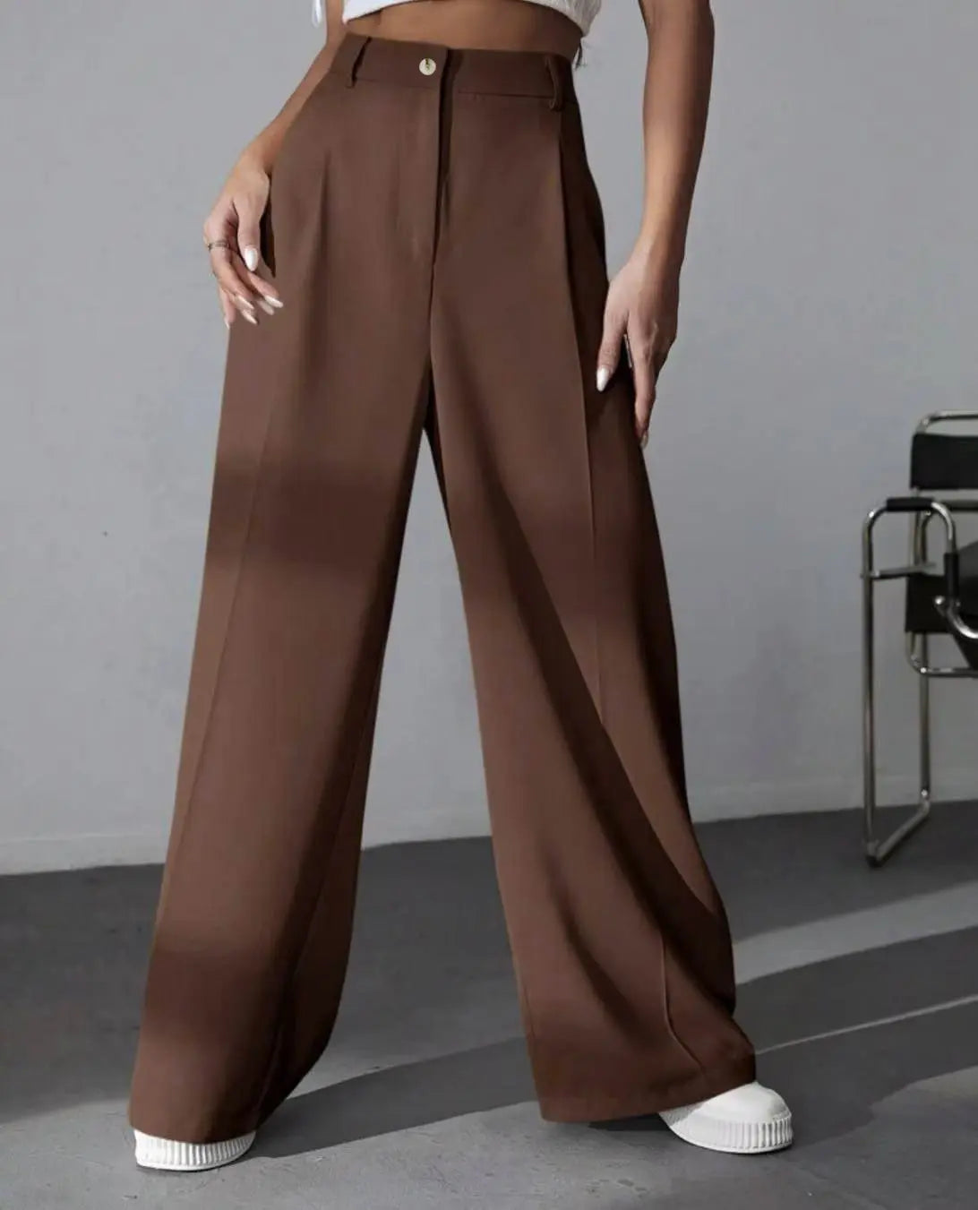 Pantalon droit blanc SecretBombe avec tombé fluide et taille haute raffinée