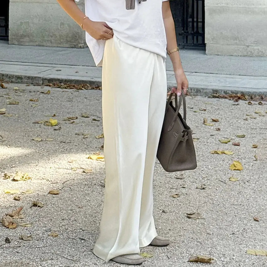 Le Pantalon femme taille haute – Coupe droite en satin élégante SecretBombe