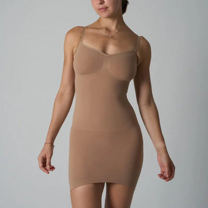 SecretBombe robe gainante nude moulante pour femme, vue de face