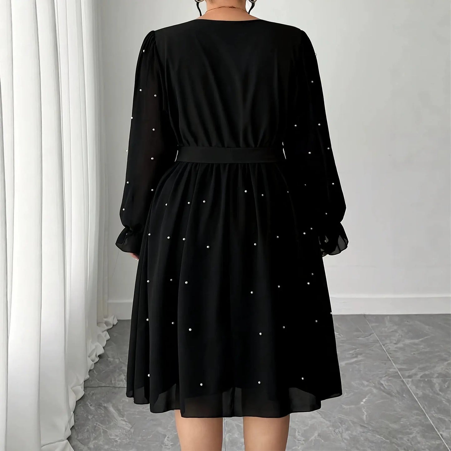 SecretBombe robe noire courte chic pour femme vue de face