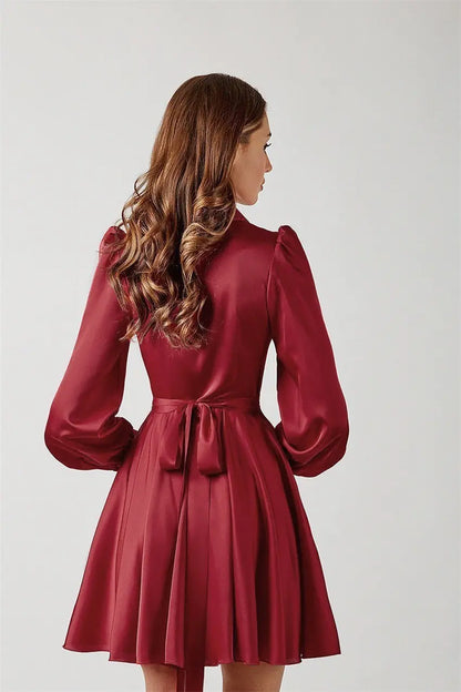Robe rouge coupe tailleur avec jupe évasée – SecretBombe
