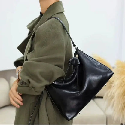 Détail sac cuir véritable femme SecretBombe couture élégante finition