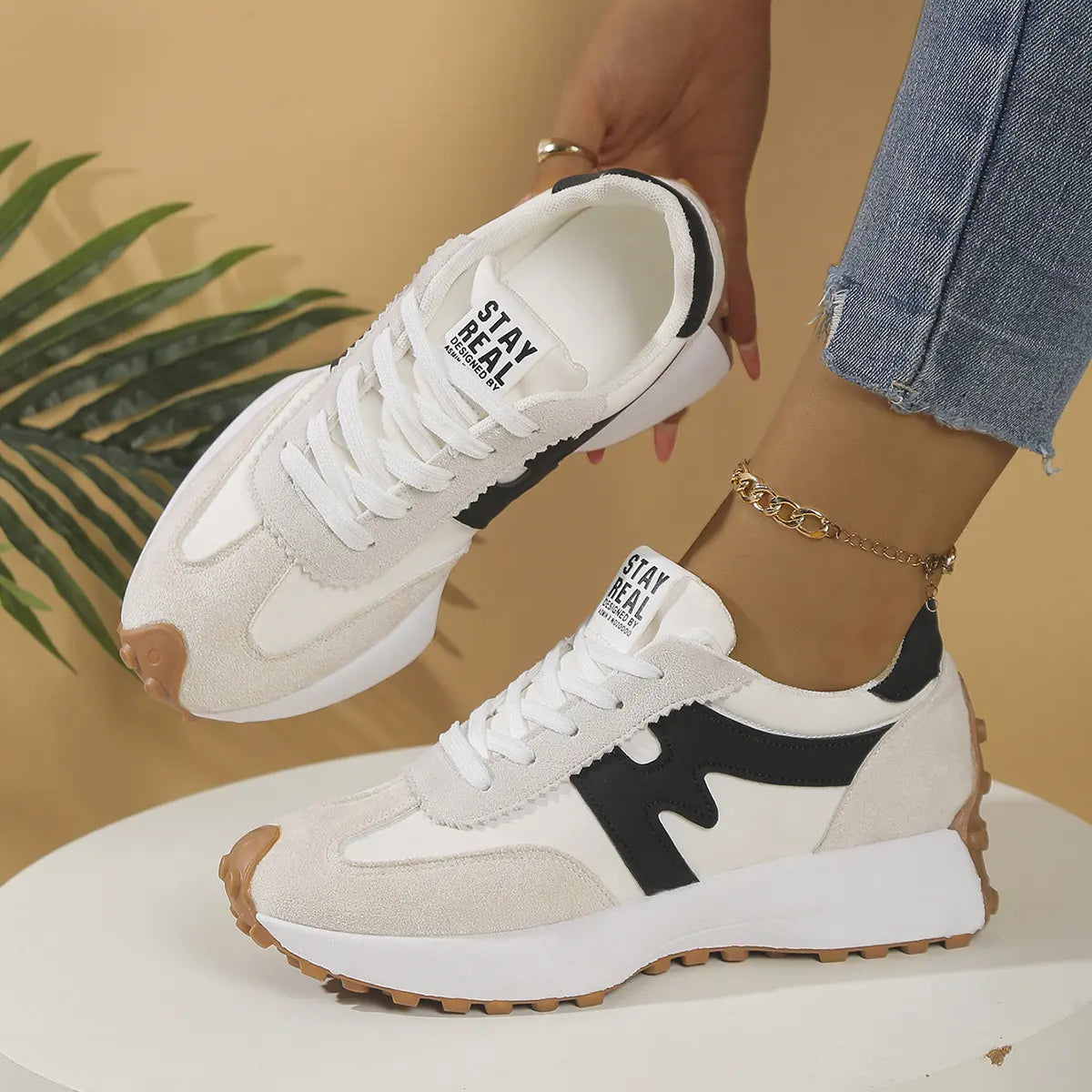 chaussures femme casual blanc noir vert semelle antiderapante SecretBombe