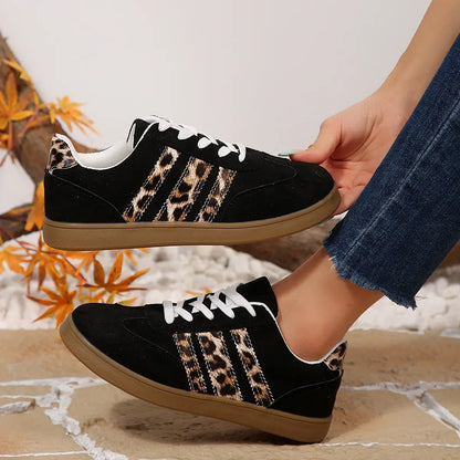 sneakers femme noir imprime leopard cuir vegan style retro SecretBombe