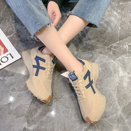 Chaussures femme tendance avec détails beige et vert SecretBombe