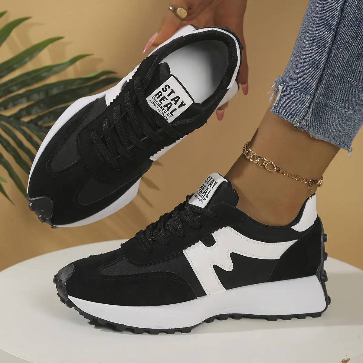 sneakers femme blanc noir vert cuir vegan style sport SecretBombe