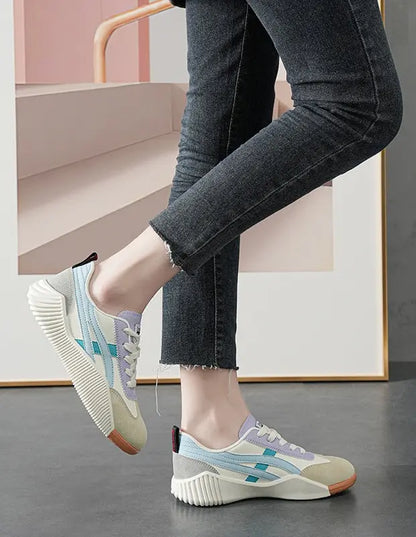 Baskets femme pastel beige et bleu look moderne SecretBombe