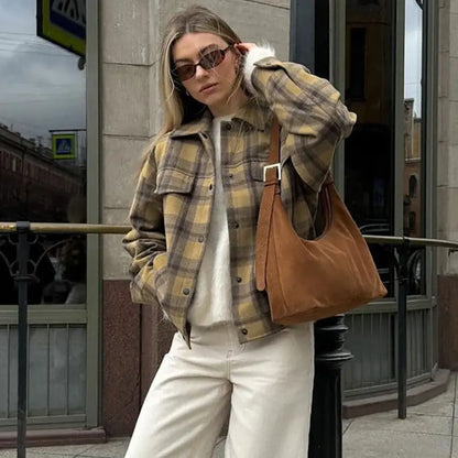 Surchemise femme en laine à carreaux SecretBombe style écossais automne hiver