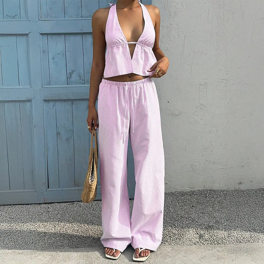Tenue estivale rayée rose et blanc avec pantalon fluide et top licou – SecretBombe.