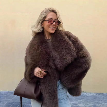 Veste courte chic femme effet fourrure moderne – SecretBombe