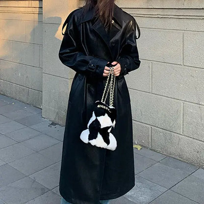 SecretBombe veste longue cuir végan femme vue de dos