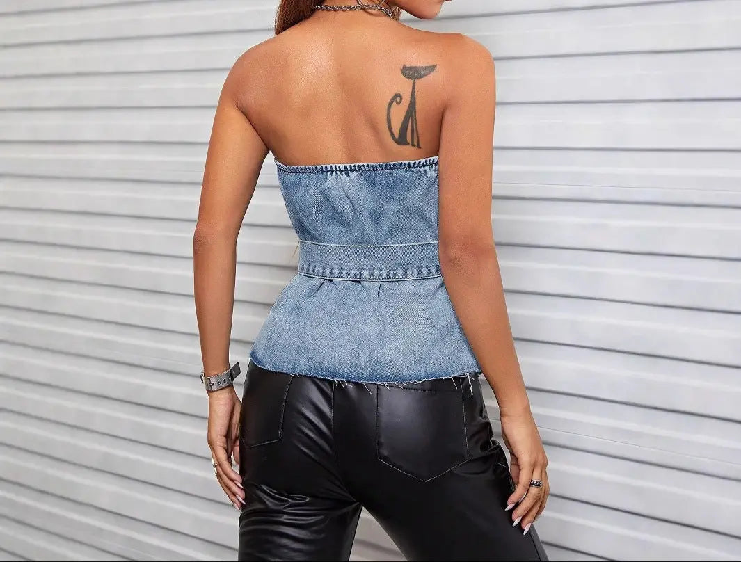 Top bustier femme structuré avec ceinture, style streetwear chic en denim secretbombe