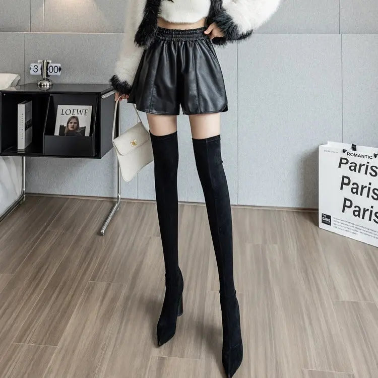 Short wide leg femme effet cuir sophistiqué SecretBombe