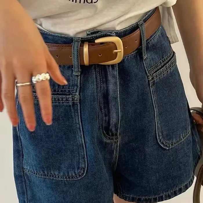Short femme en jean bleu foncé à coupe large et poches décoratives SecretBombe