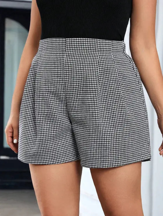 Short femme noir à carreaux avec plis sur le devant SecretBombe