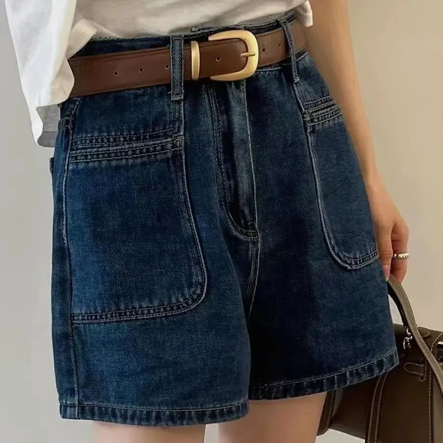 Short en jean femme bleu foncé à taille haute avec grandes poches plaquées SecretBombe