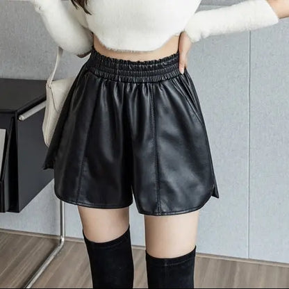 Short large femme silhouette flatteuse effet cuir SecretBombe