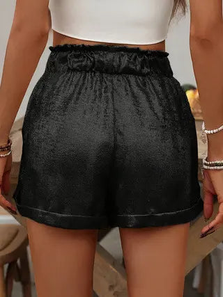 Vue arrière du short femme noir satiné SecretBombe