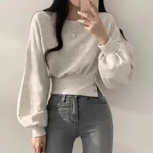 Sweat cropped femme gris clair coupe moderne et féminine – secretbombe