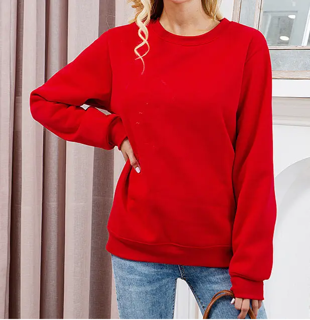 Sweatshirt femme oversize rouge coupe classique look urbain SecretBombe