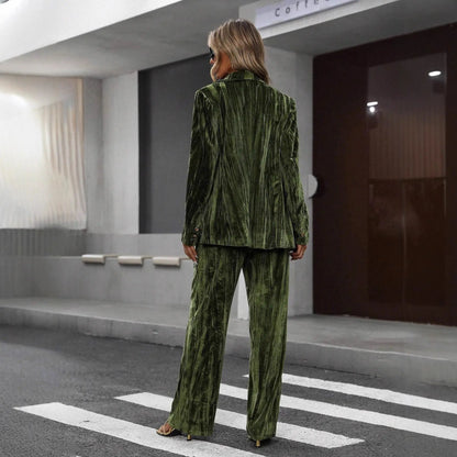 Vue arrière du tailleur femme en velours vert foncé avec pantalon large SecretBombe