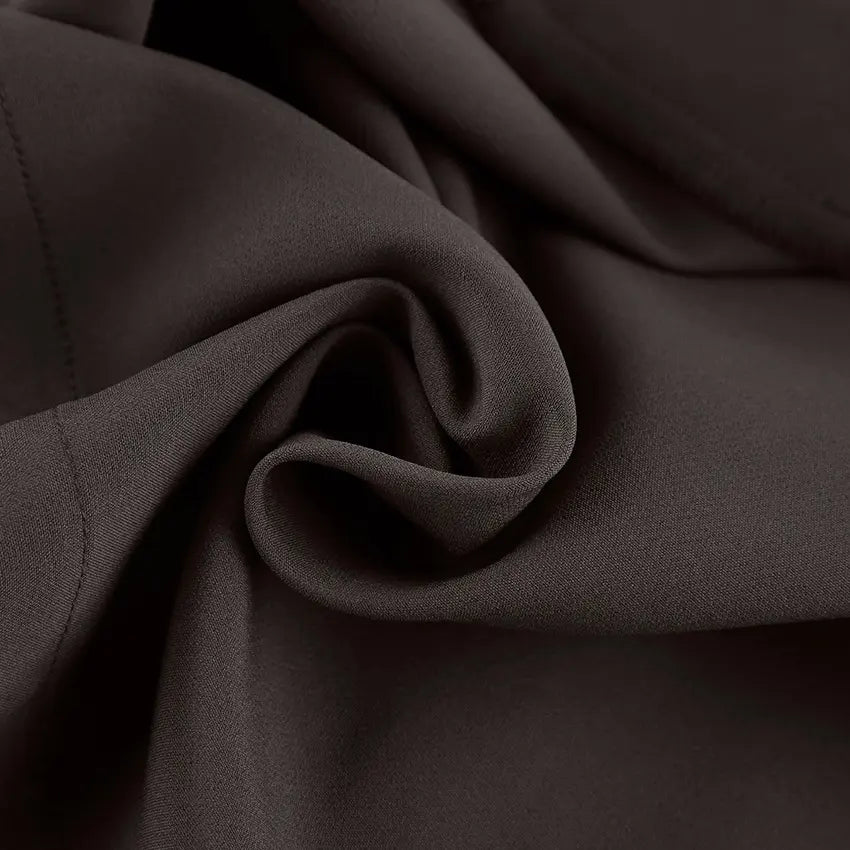 Détail du tissu marron de la jupe asymétrique femme SecretBombe