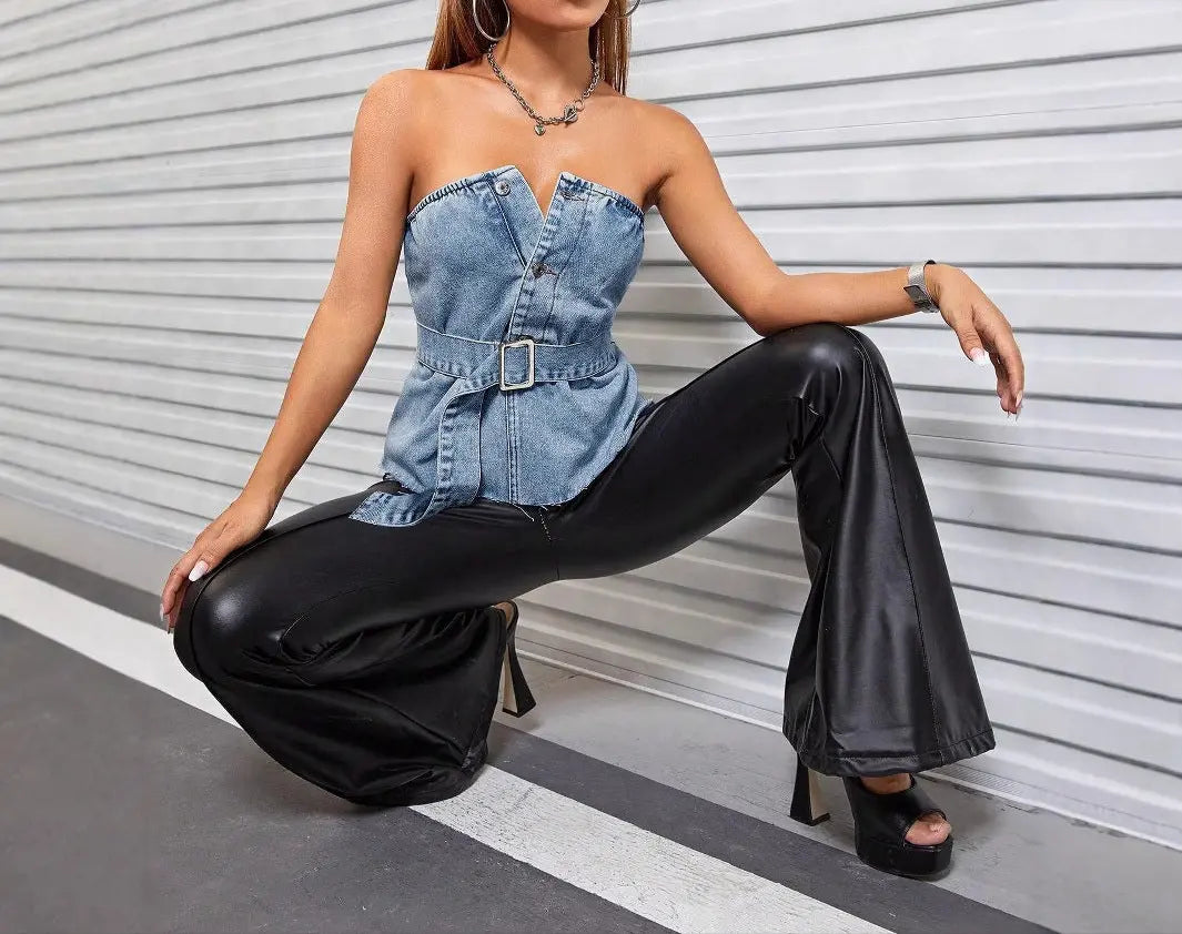 Top bustier femme structuré avec ceinture, style streetwear chic en denim