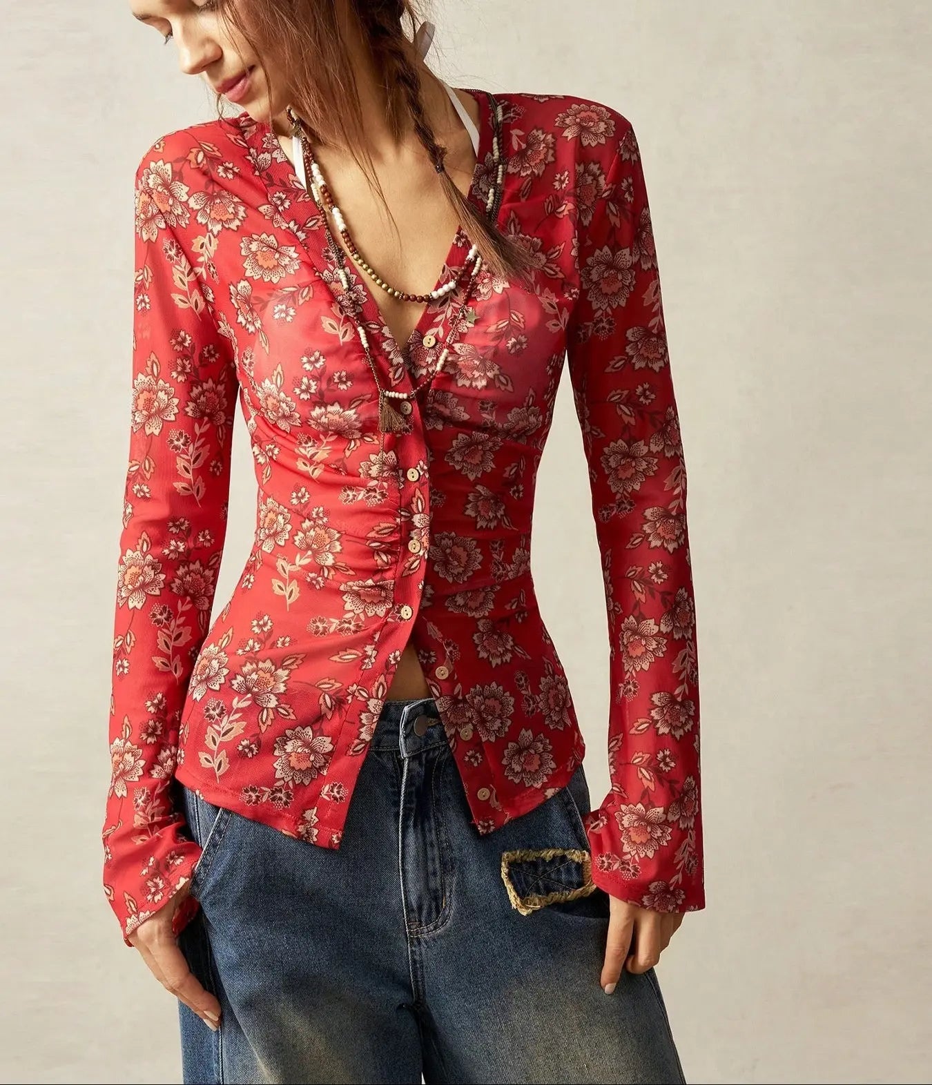 Top chemise cintrée femme rouge imprimé floral élégant