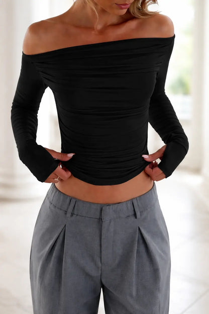 Top femme noir épaule dégagée style chic et élégant – SecretBombe