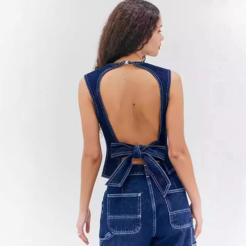 Top fashion en denim foncé, inspiration rétro moderne