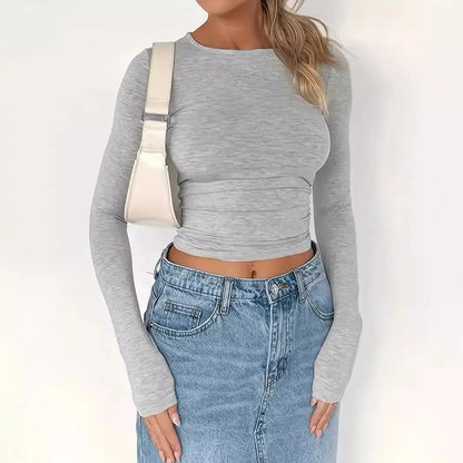 Top femme manches longues gris clair, style casual chic, coupe près du corps et douce au toucher