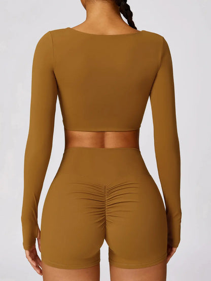 Détail du tissu 100% nylon extensible et respirant du top de sport