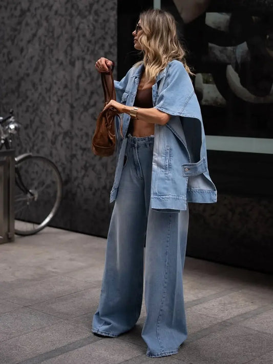 veste femme en denim bleu coupe régulière détails découpés modernes