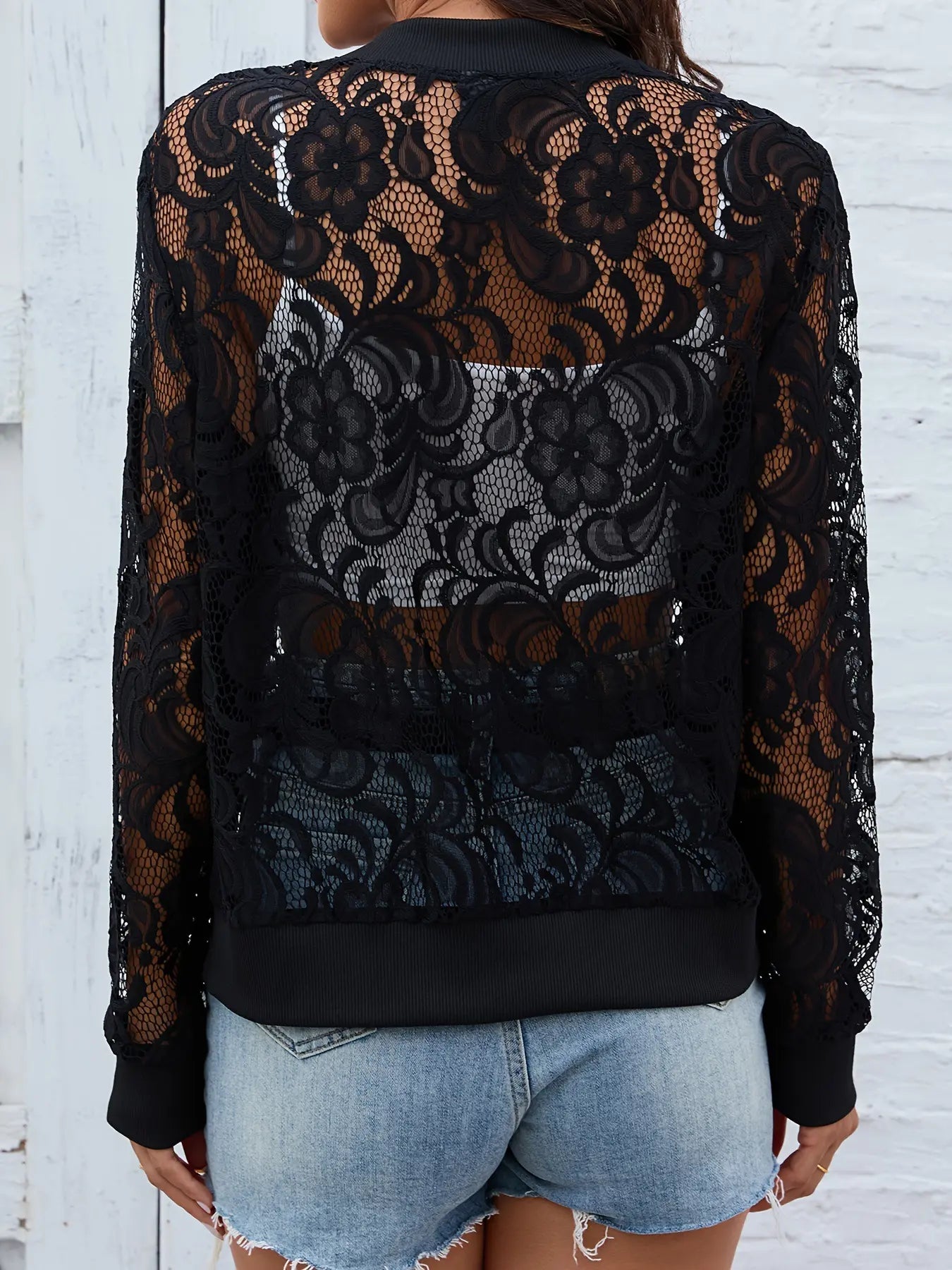 dos de la veste femme en dentelle coupe classique