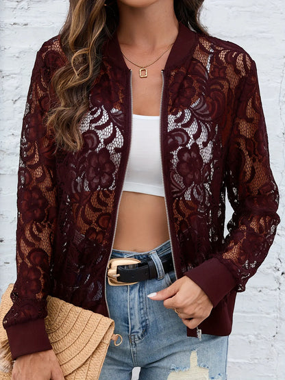 détails en dentelle et finitions soignées veste femme