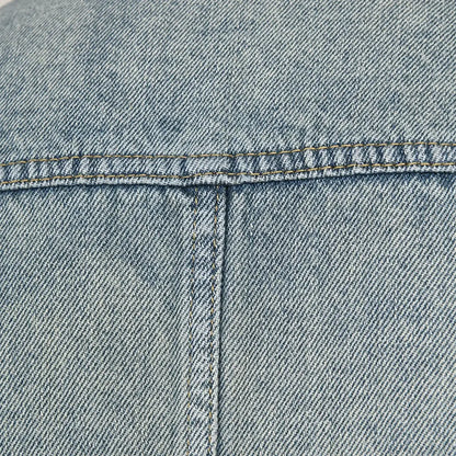 dos de la veste en jean oversize femme style urbain