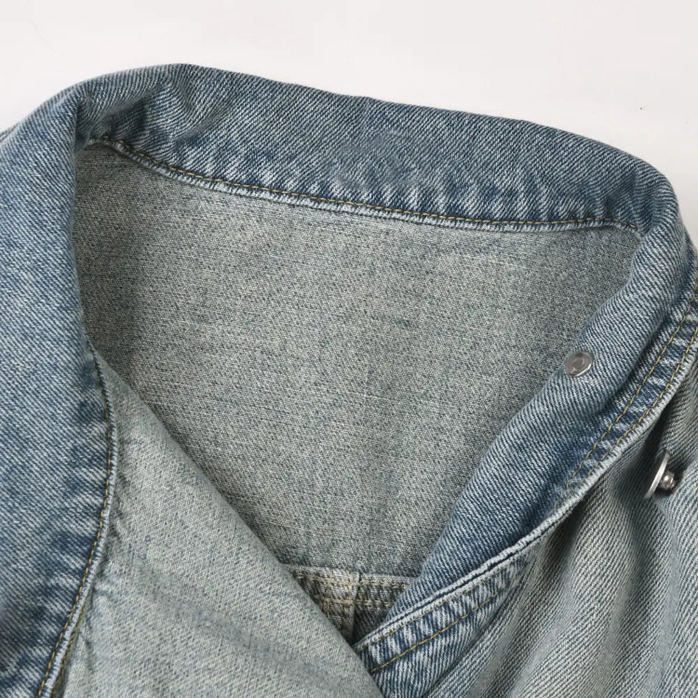 Veste en jean oversize bleue avec col haut asymétrique style streetwear