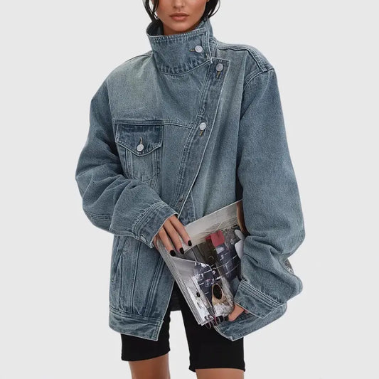 Veste en jean oversize bleue avec col haut asymétrique style streetwear
