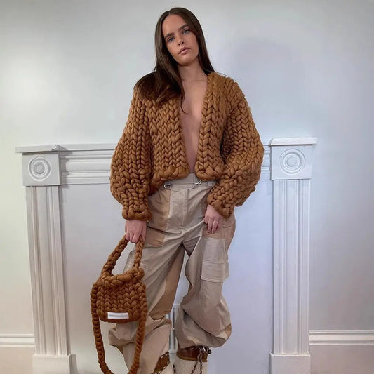 le cardigan  en grosses mailles vert et Taupe oversize 