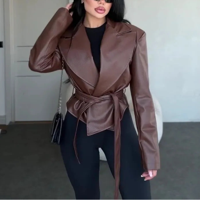 Veste en cuir vegan marron femme SecretBombe avec ceinture à nouer à la taille