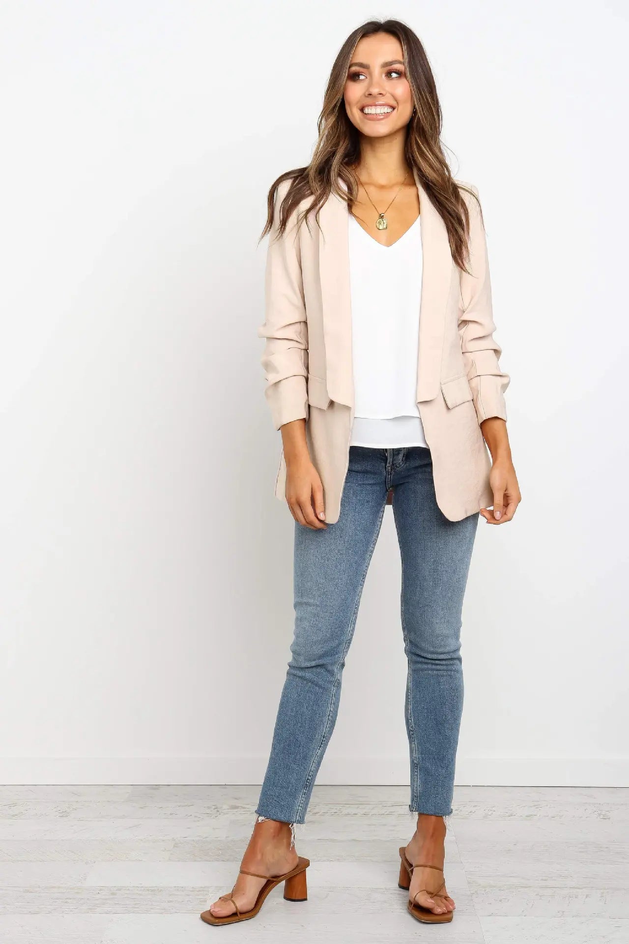Manches longues avec finitions soignées veste tailleur femme